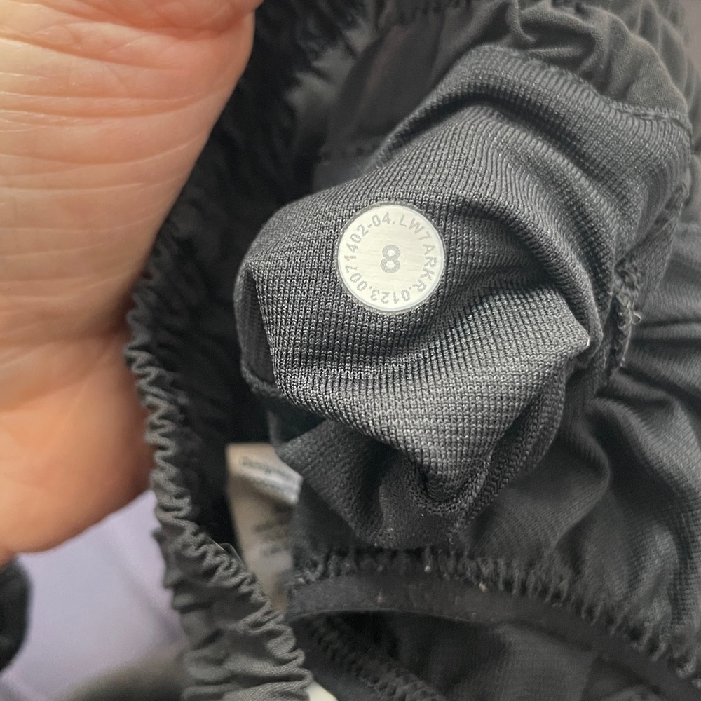 Lululemon I 8 - Picture 10 of 16